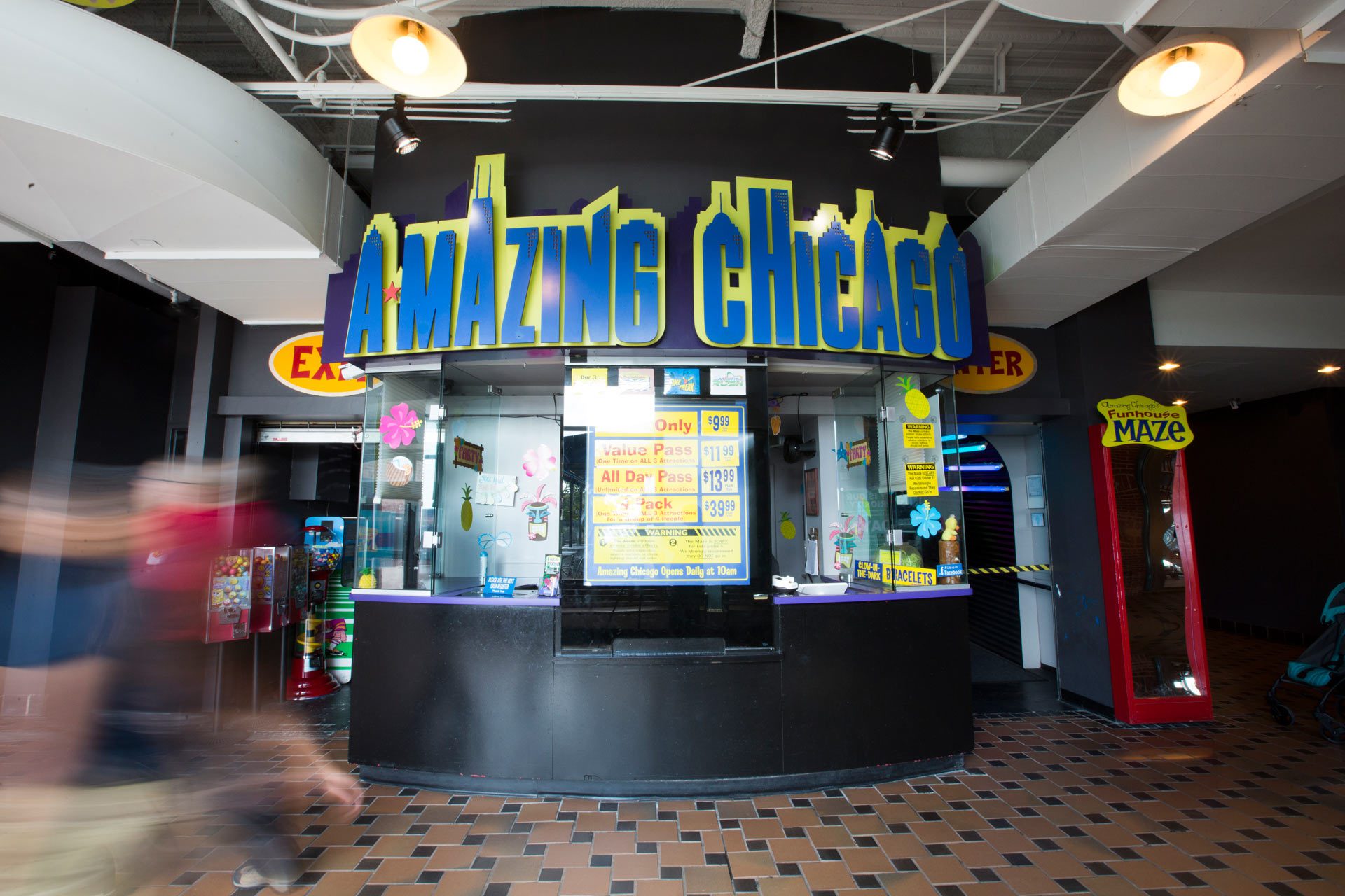 Amazing Chicago’s Funhouse Maze