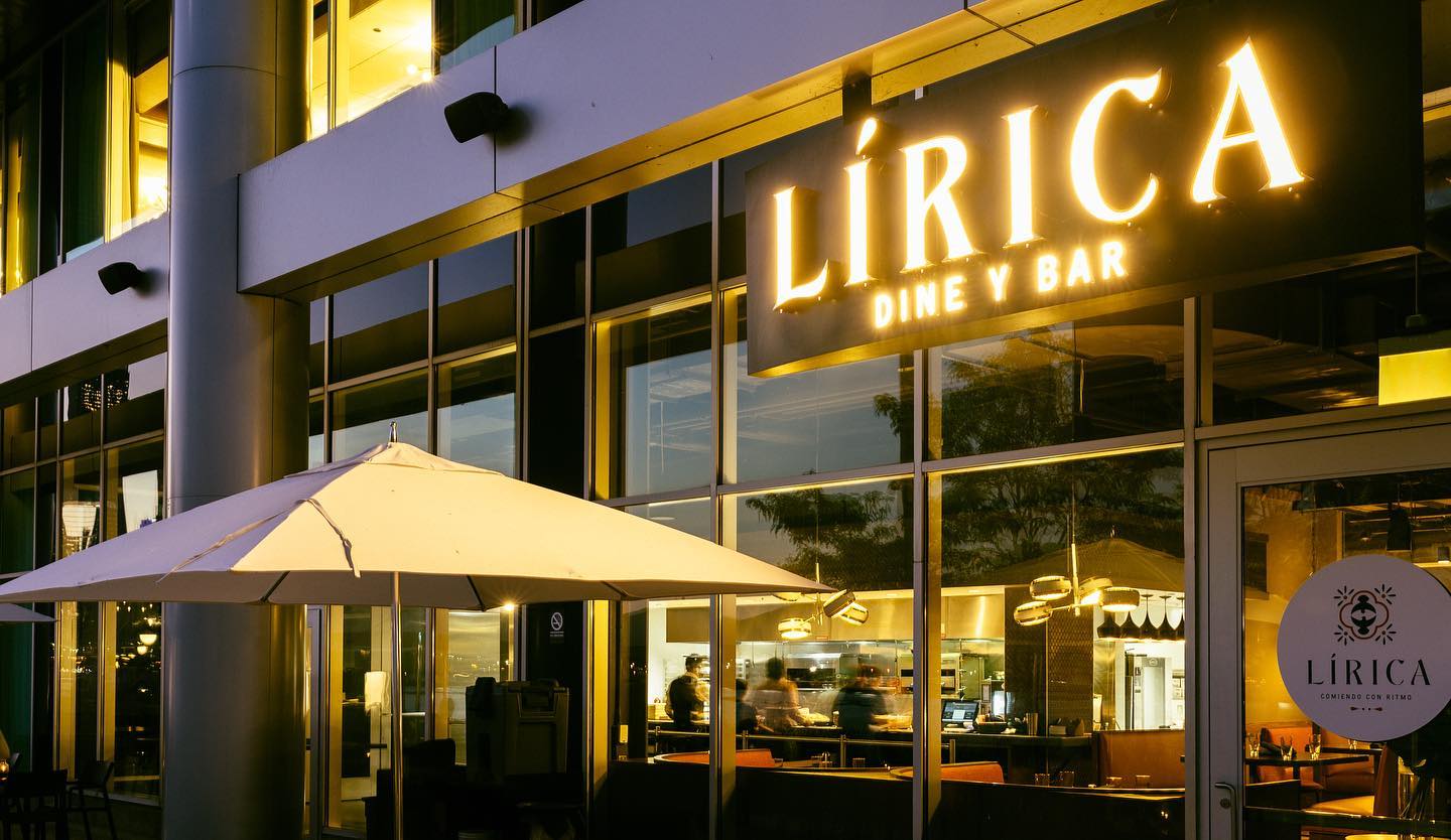 Christmas Eve Brunch at Lirica at Navy Pier