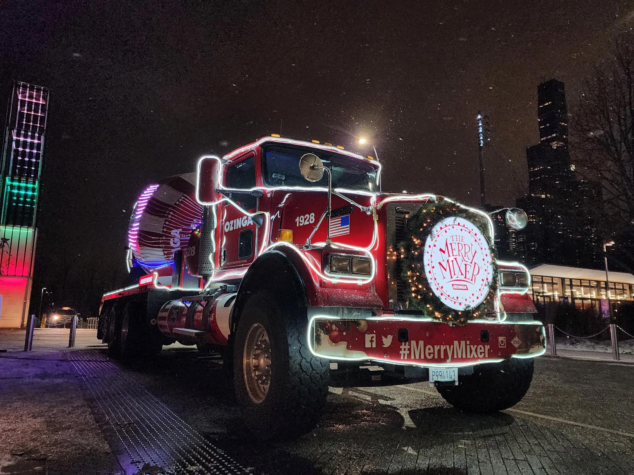 Coca-Cola Caravan, Ozinga Holiday Truck & Holiday Workshops Come to Navy Pier this Weekend