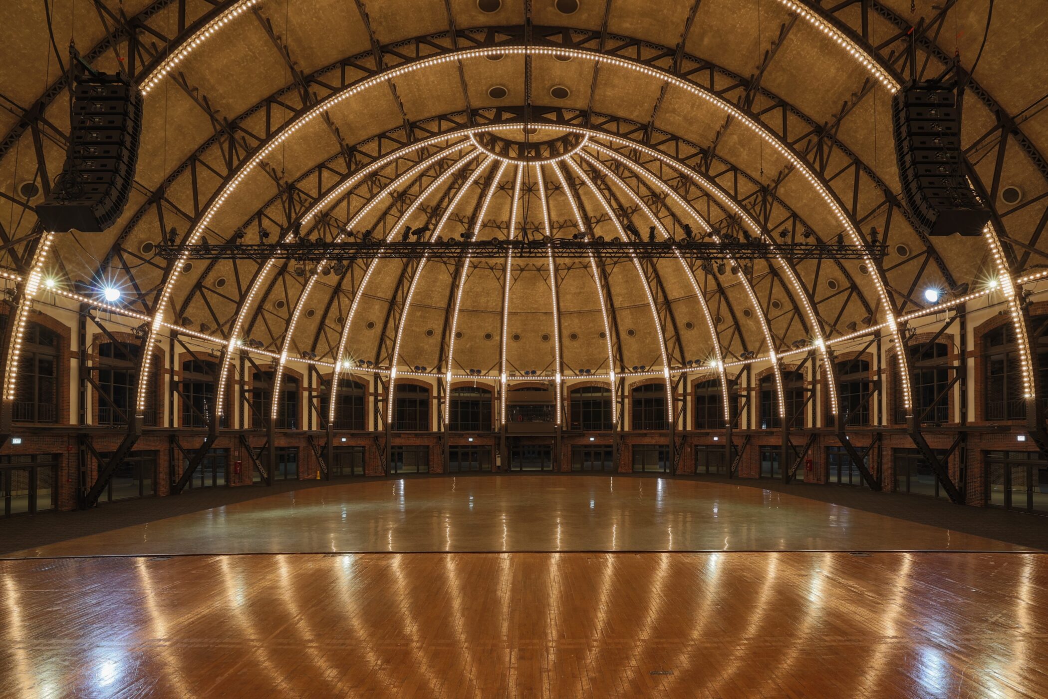 Navy Pier ballroom with beautiful architectural lighting