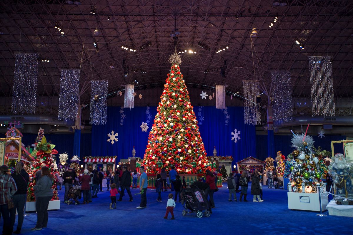 Winter WonderFest Returns to Navy Pier 13 web