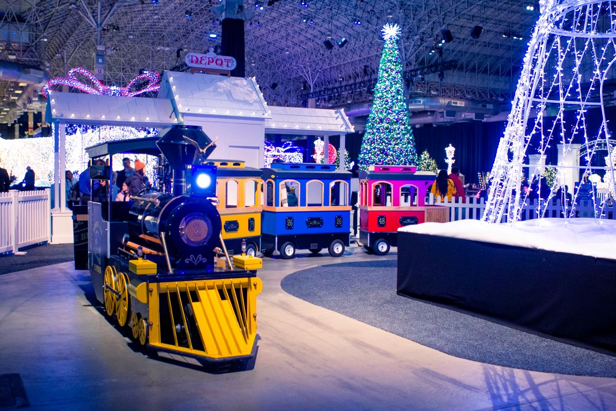Winter WonderFest Returns to Navy Pier 18 web