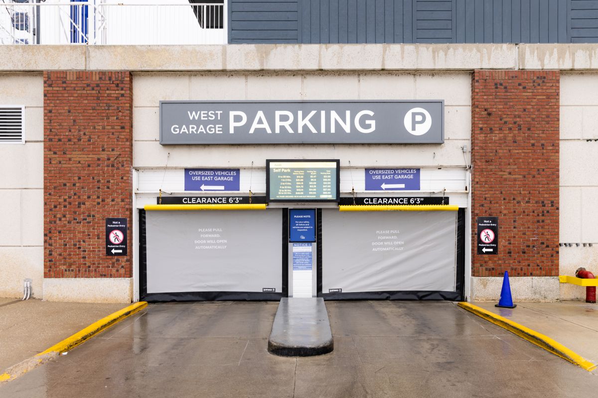Entrance to West Garage parking at Navy Pier