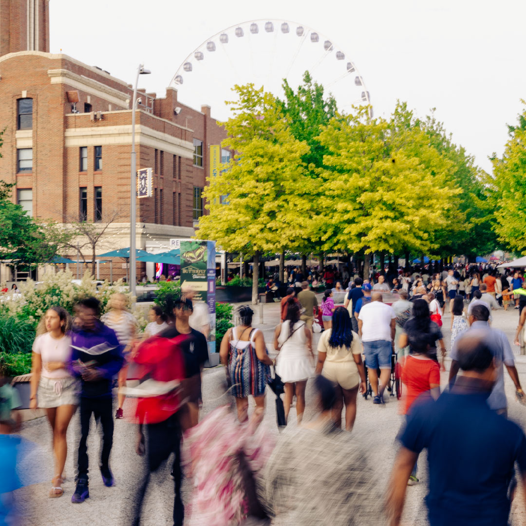A fast moving crowd outside of Navy Pier
